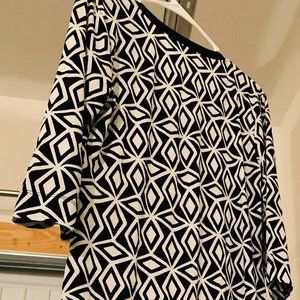 BANANA REPUBLIC DIAMOND PATTERN BLACK AND WHITE DRESS